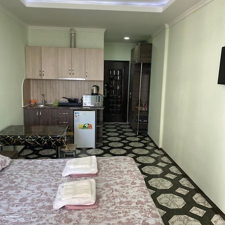 Apartment Maho Батумі Екстер'єр фото
